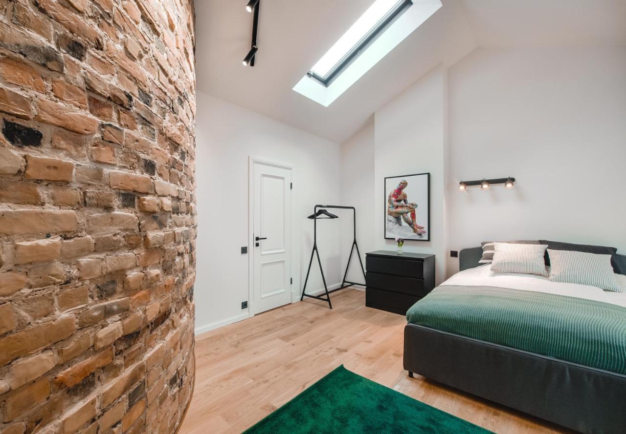 Butas Big Design - Sleeps 12 - Location