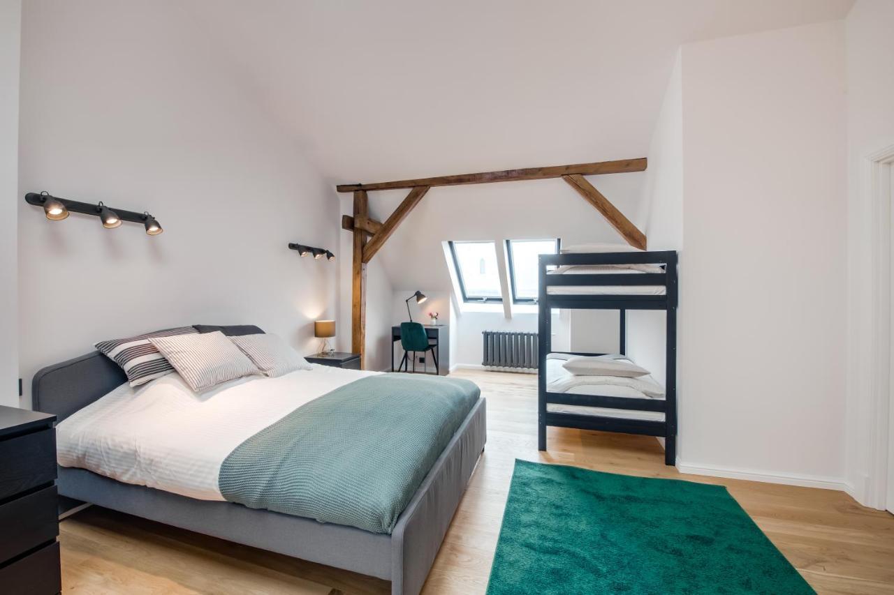 Butas Big Design - Sleeps 12 - Location Riga