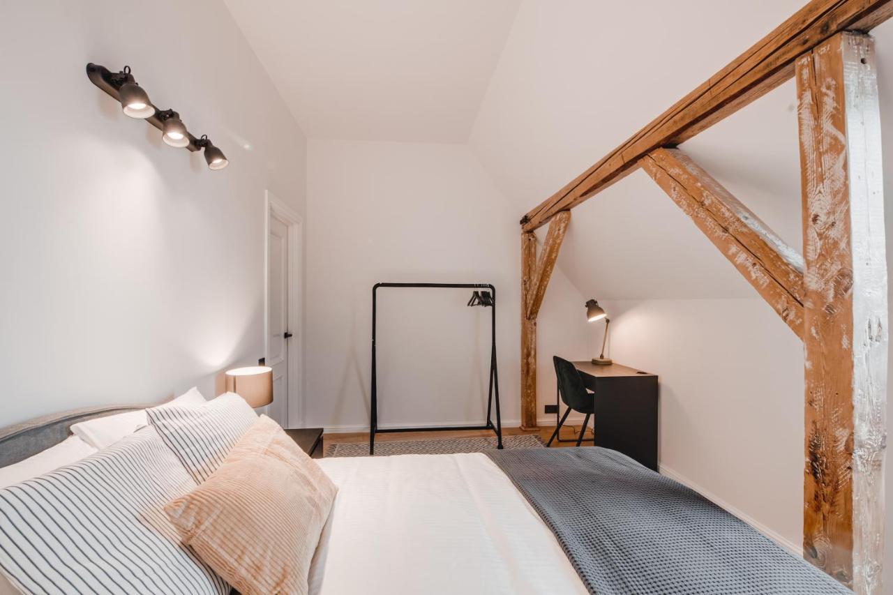 Big Design - Sleeps 12 - Location Apartment